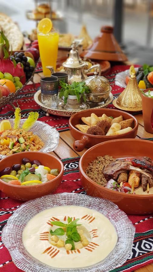 Souq Al Wakra Hotel Qatar By Tivoli Al Wakrah Bagian luar foto A selection of Lebanese cuisine