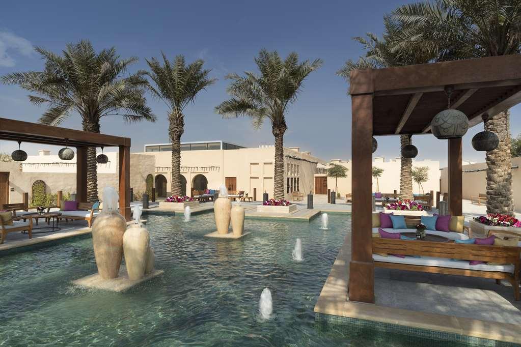 Souq Al Wakra Hotel Qatar By Tivoli Al Wakrah Bagian luar foto The resort's pool